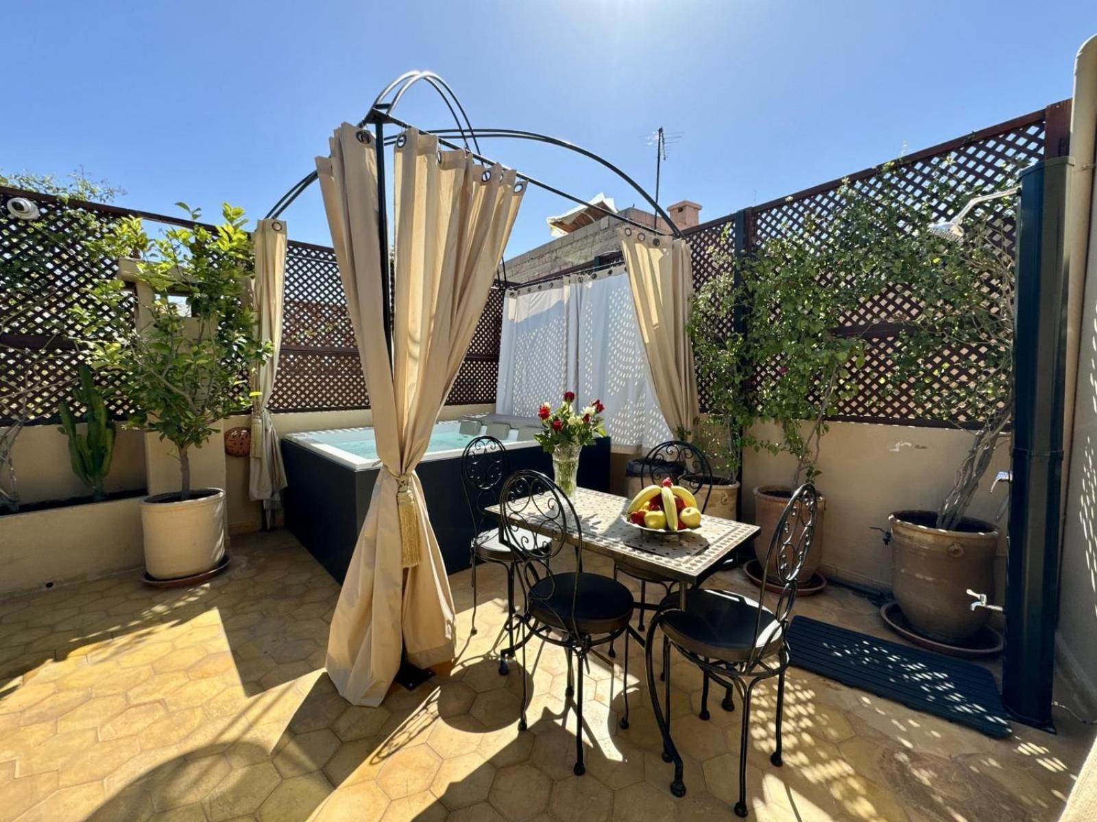 Riad Art De Vivre Avec Jacuzzi مراكش المظهر الخارجي الصورة